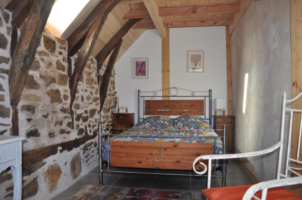 Gite Le Couderc De Coubisou, Grange Renovee Exterior foto